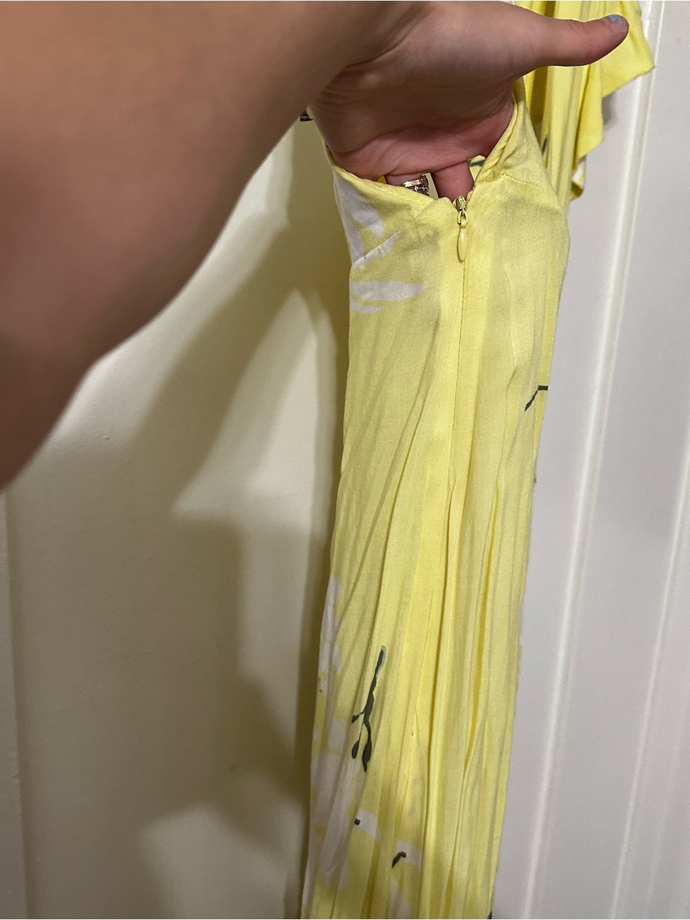 Free People She’s a Waterfall Yellow Floral Maxi dress — Size 4! - Picture 10 of 12